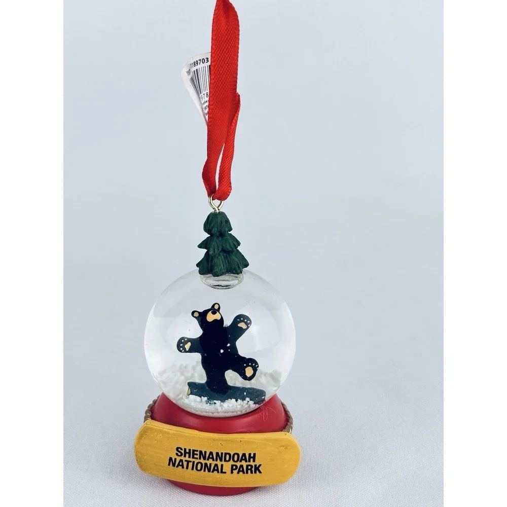 Shenandoah National Park‎ Bear Bearfoots Ornament Snow globe Christmas Tree